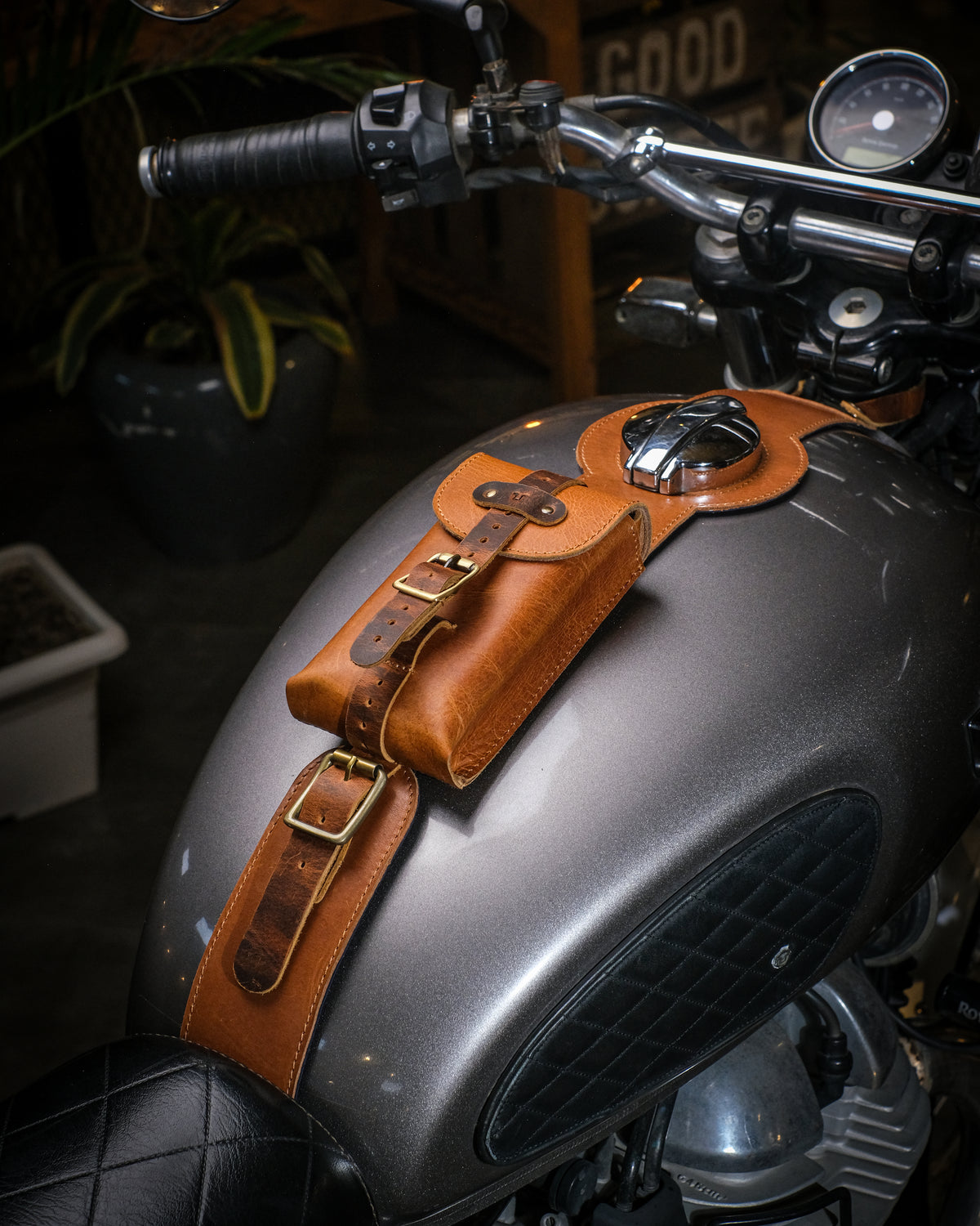 רצועות מכל ל- Interceptor / GT 650